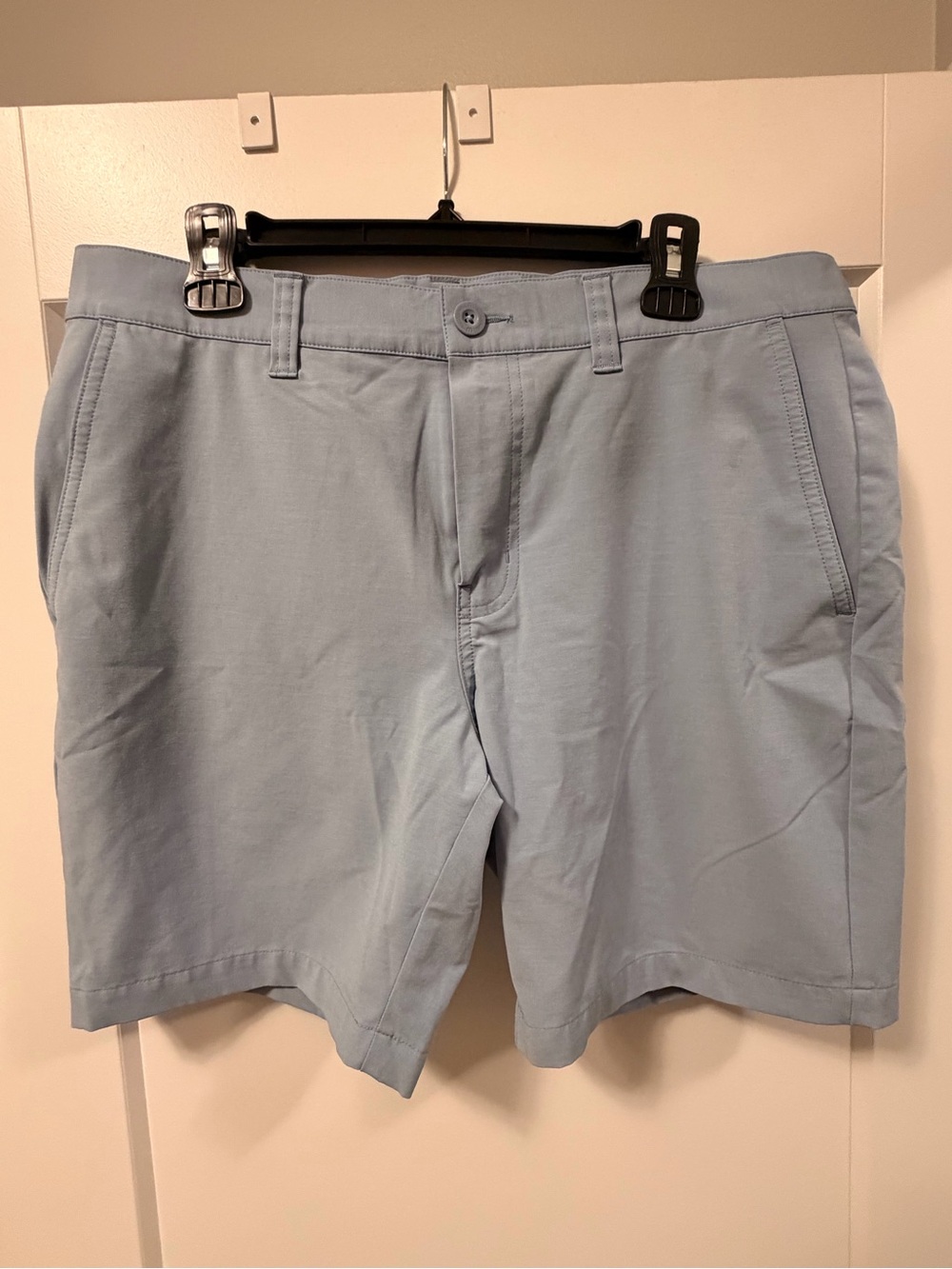 Travis Mathew Light Blue Flat-Front Men's Shorts